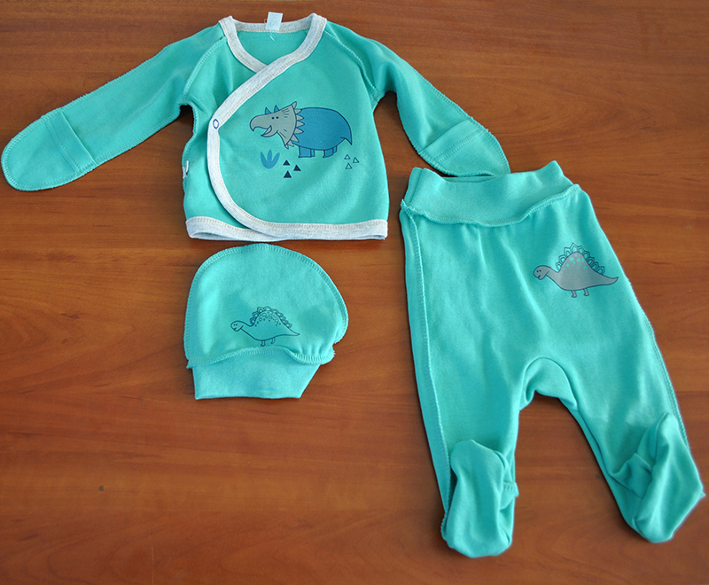 комплект одежды для новорожденного