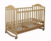 детская кроватка на колесах