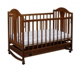 деревянная кроватка с ящиком