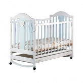 детская кроватка на полозьях