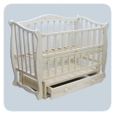 Компактная детская кроватка