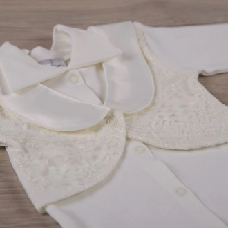 костюмчик на выписку