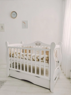 Кроватка детская Angelo Lux 10 с шухлядой, маятником 120×60 см Белый - Фото 1