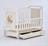 Детская кроватка с ящиком, с маятником, Бук - Кузя Мишка (Слоновая кость)