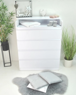 комод з пеленатором