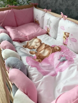 Комплект постельный Ведмедик Друг медвежонок 6 предметов, косичка-стеганый Розовый - Фото 2