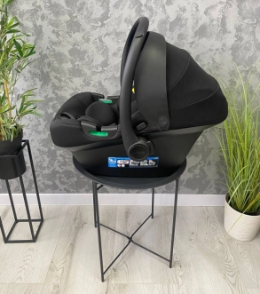 автокрісло Carrello Nova