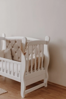 Кроватка детская Angelo Габриэль с маятником 120×60 см Белый/мокко - Фото 3