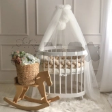 Балдахин на кроватку MSonya (Маленькая Соня) с помпонами Молочный