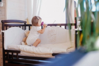 Комплект мебели Кроватка Лодочка и Комод-60 DeSon Орех - Фото 7