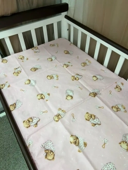 Простирадло Ведмедик Ведмежа в ковдрі на резинці 120×60 см Рожевий - Фото 1